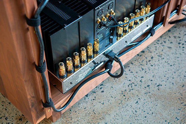 McIntosh Audio Kabineleri